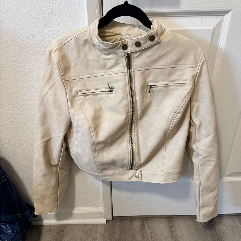 Cream jacket - Picture 2 of 2